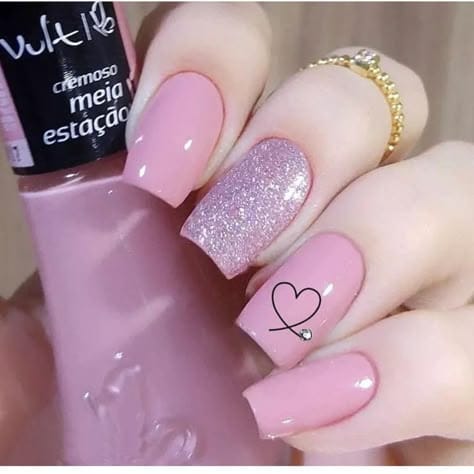 MÃO CUTILAGEM E ESMALTAÇÃO