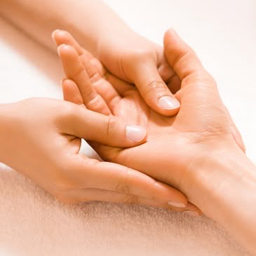 massagem nas mãos