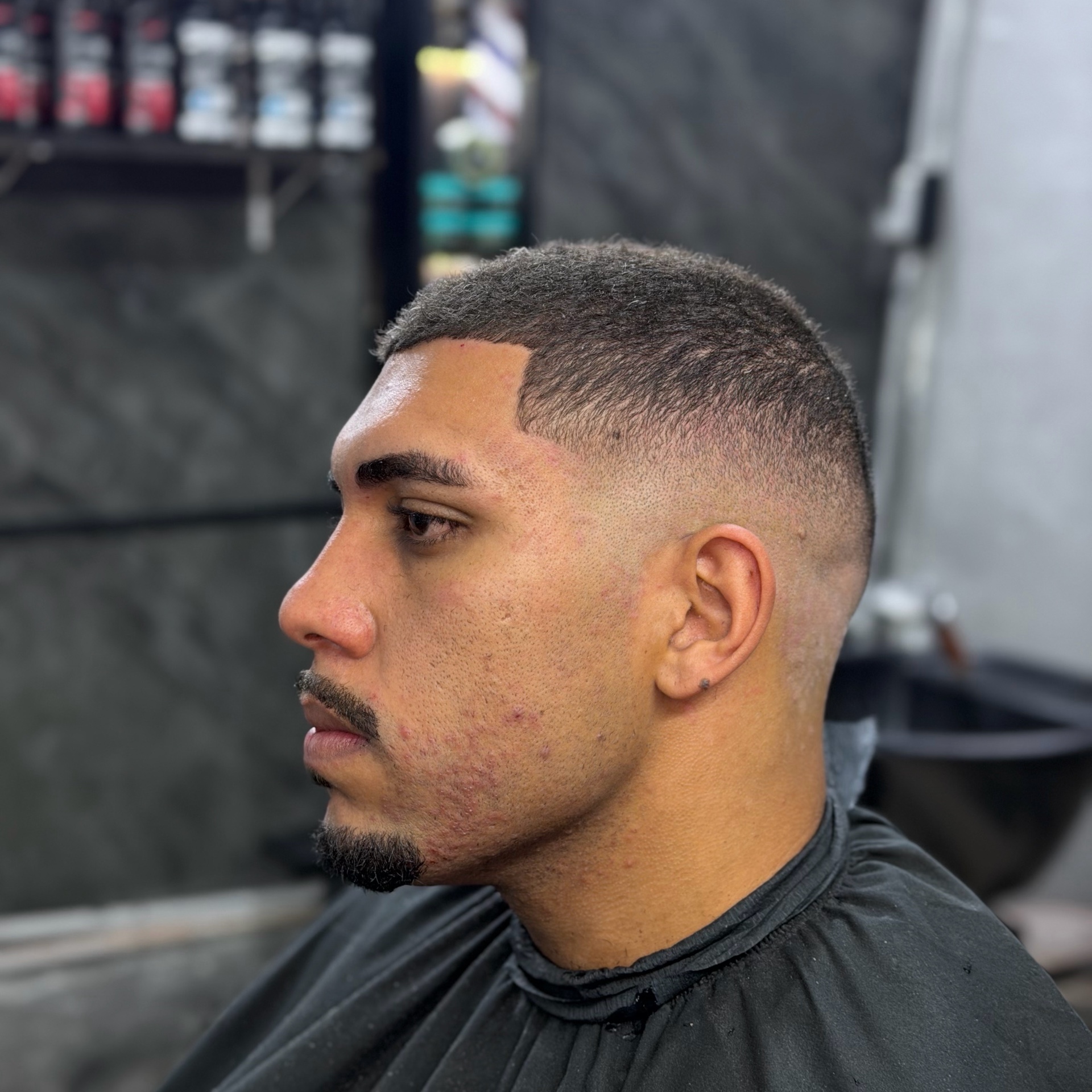 corte e sobrancelha
